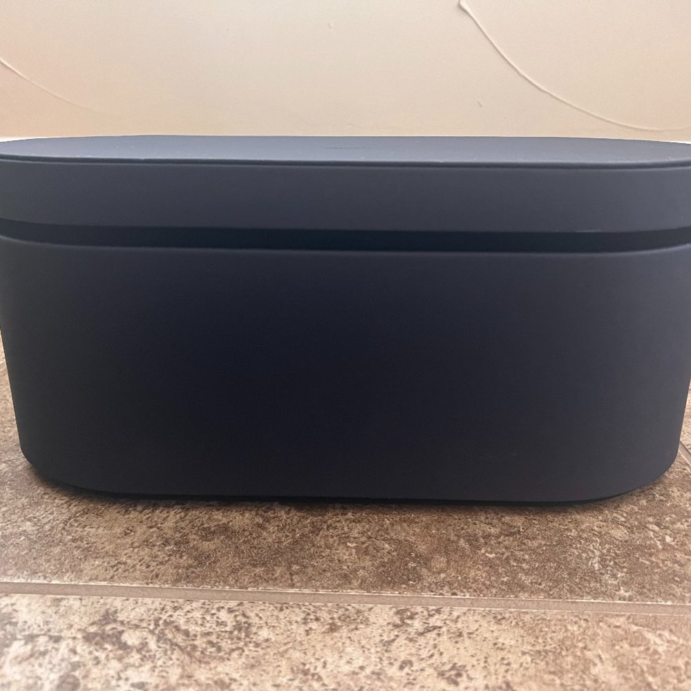 Dyson presentation case and attachments